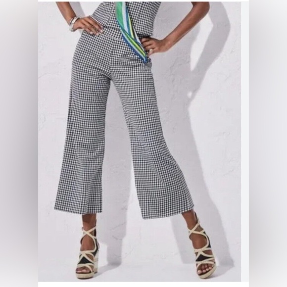 Cabi Bombshell Crop (style 6047) - Picture 1 of 13